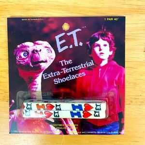 Vintage 1982 ET the Extraterrestrial Shoe Laces Sealed - ❤️ ET